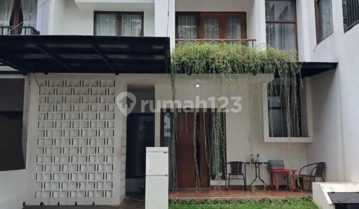 Dijual Rumah Cantik Siap Huni di Emerald Bintaro