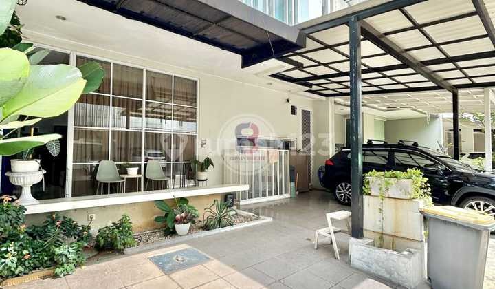 Rumah Cantik Rapih Posisi Hoek di Discovery Residences Bintaro