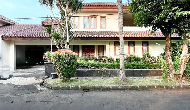 Rumah Hook Tanah Luas Terawat Baik Di Sektor 8 Bintaro Jaya 