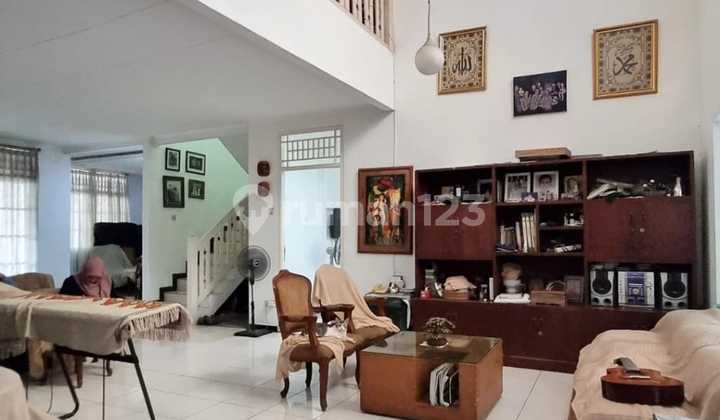 Bintaro Sector 9 House for Business or Residence