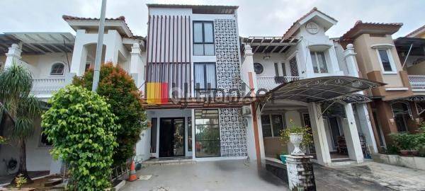 Rumah 3 Lantai di Bukit Gading Mediterania Kelapa Gading  1