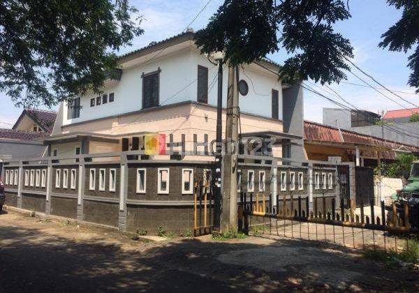 RUMAH HUK DI KELAPA MOLEK AREA KELAPA GADING 2