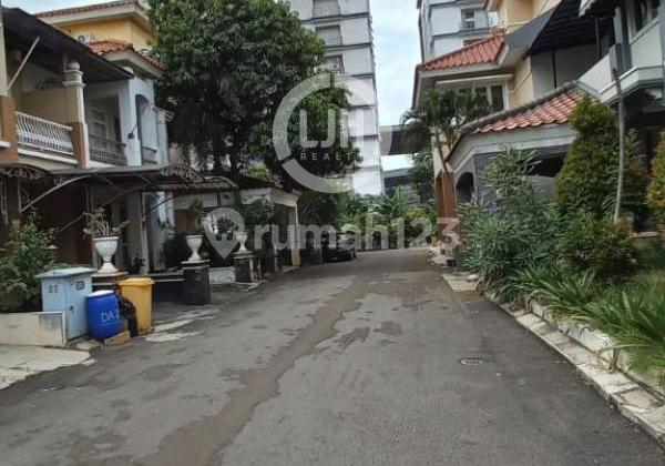 Rumah 3 Lantai di Bukit Gading Mediterania Kelapa Gading 2