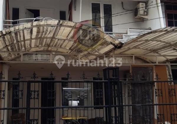 Disewakan Rumah di Janur Asri Kelapa Gading Jakarta Utara Disewakan Rumah di Janur Asri Kelapa Gading Jakarta Utara