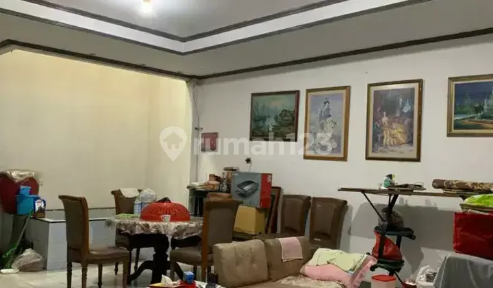 Old Cengkir East House, Kelapa Gading