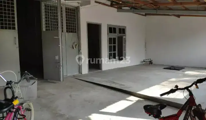 Rumah di Pademangan Jalan Raya 3