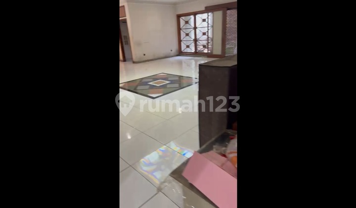 Dijual Rumah 2Lt,Ada 9 Kamar, di Cempaka Putih, Jakarta Pusat, 2