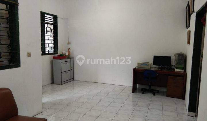 Rumah 2 lantai pinggir jalan , selatan, lebar 6,siap Huni 1