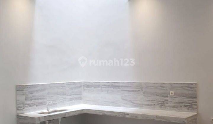 Rumah Brandnew minimalis, lebar 6,utara, 3 lantai, siap huni 2