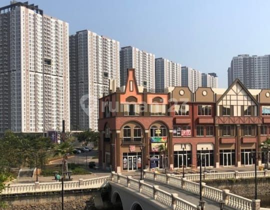 Jual cepat Ruko La Riviera pik 2, view danau, hook, 3 lantai