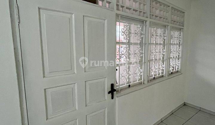 Rumah lama di Kramat baru
Senen, jakarta pusat