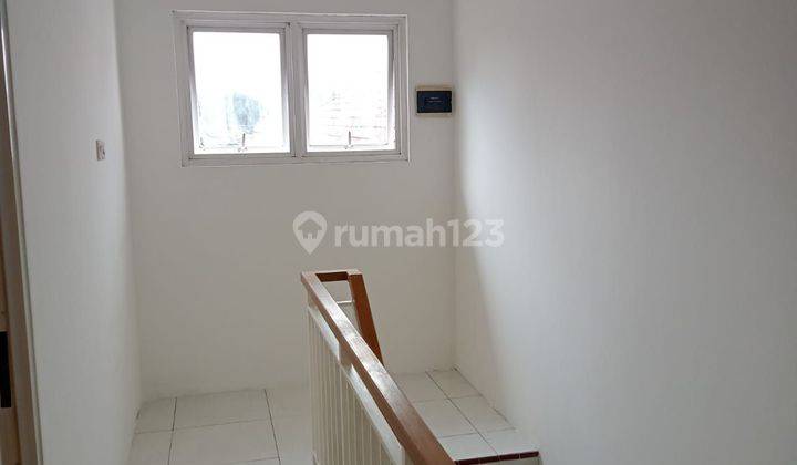 Rumah Brandnew minimalis 2 lantai, siap huni, jalan lebar 2