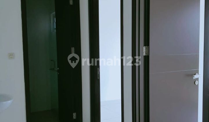 Rumah standar  2 lantai minimalis, 3 BR, lebar 7,siap hu 2