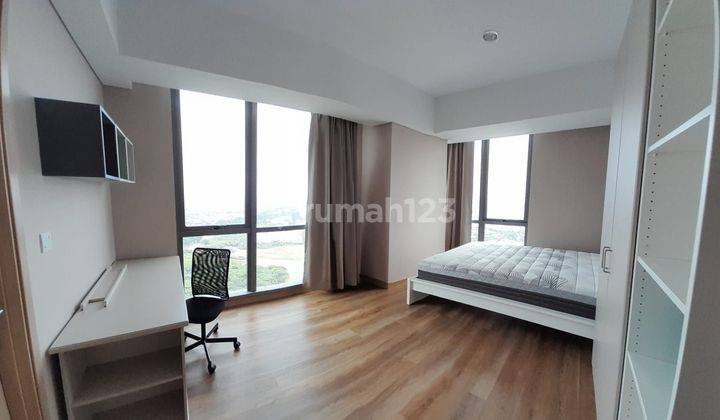 Disewakan Apart mewah Private lift, 4 BR, lantai tinggi, view lepas dan siap huni 2