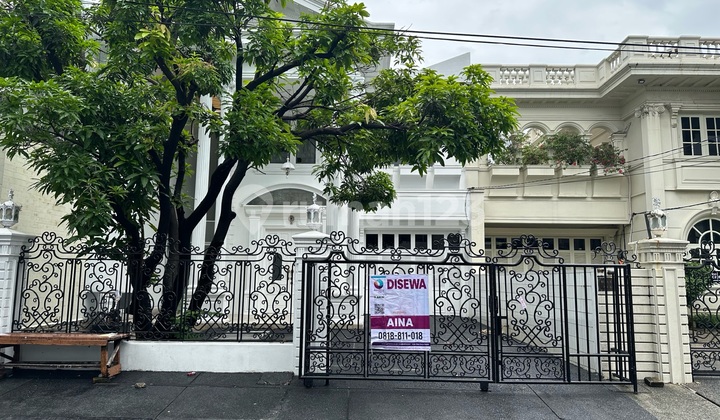 Rumah Mewah Classic, Jalan Lebar, Dekat Jalan Raya, Sunter