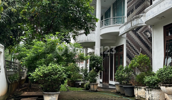 Dijual Rumah Classic Belakang Kampus Yarsi,Cempaka Putih Dijual Rumah Classic Belakang Kampus Yarsi,Cempaka Putih