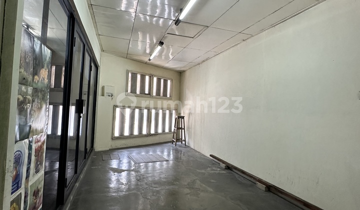 Quick Sale: Spacious 1-Story House, 6m Frontage, Perfect for Business. Sunter. 2