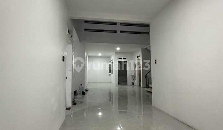 For Rent Renovated Ready-to-Occupy House 9m Wide Cengkir Timur Kelapa Gading 2