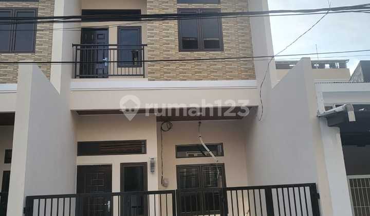 Quick Sale Brand New House on BCS Main Road, Kelapa Gading, Excellent Condition