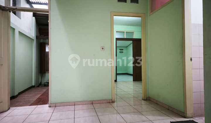 Rent a Shop House for Clinic Office in Bandung City Cheap Good