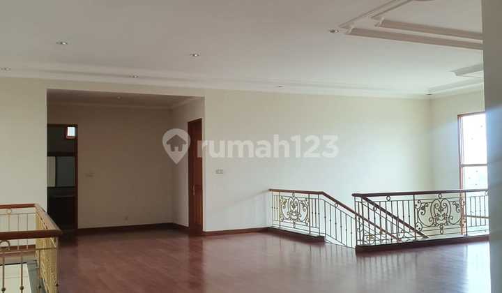 For Sale: Setra Duta with Teak Wood, Granite, Affordable, Good Quality, Ready to Occupy