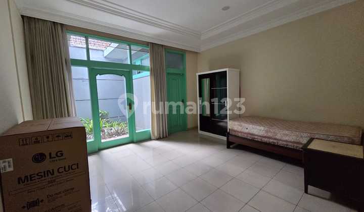 Disewakan Rumahatau Ruang Usaha untuk Cafe Kantor Sunda Bandung Kota 2