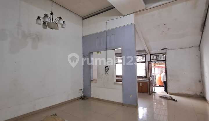 For Rent and Sale Ready-to-Occupy Shop Houses for Office, Shop, Business in Pagarsih, Bandung City