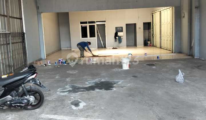 For Rent Commercial Space Regol Soekarnohatta Ready to Occupy Good Central Bandung