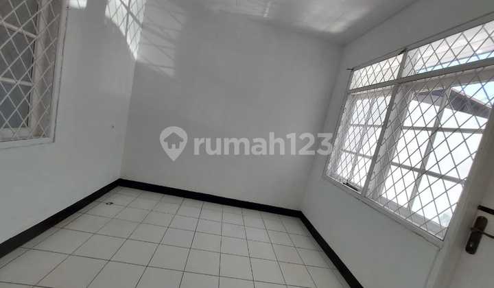 Disewa Rumah Arcamanik Bagus Siap Huni 2