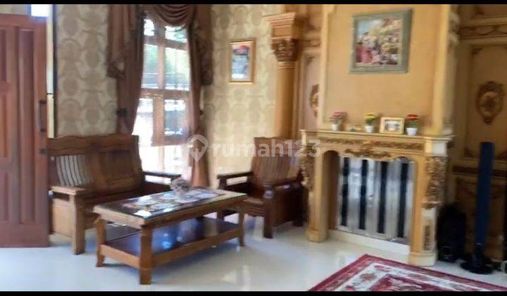 Dijual Villa Mewah Ada Kolam Renang Mainroad Lembang 1