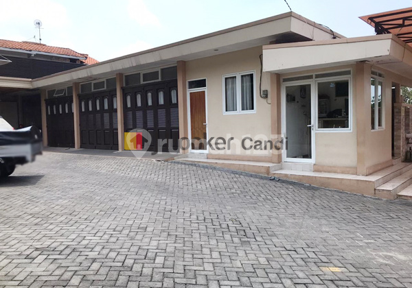 Rumah di Tampomas Selatan Gajah Mungkur Semarang 1