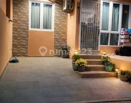 House in Kebon Jeruk, West Jakarta, Ready to Occupy