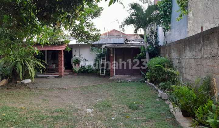 Rumah Klasik di Jagakarsa Jakarta Selatan