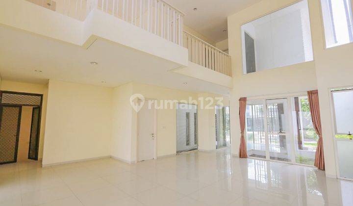 Rumah Mewah Semi Furnished Siap Huni di Alam Sutera 2