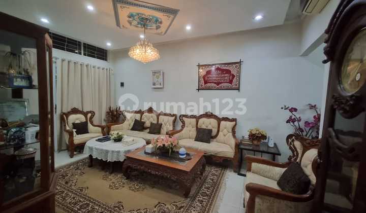 Rumah Cantik Dalam Cluster Vila Dago Pamulang