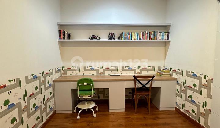 Beautiful and Luxurious House in a Complex 2