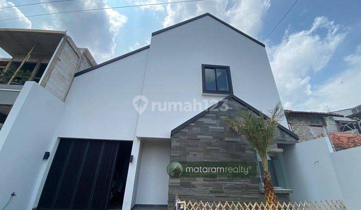 Rumah 2 Lantai Bagus Semi Furnished SHM di Cigadung Rancakendal, Bandung 1