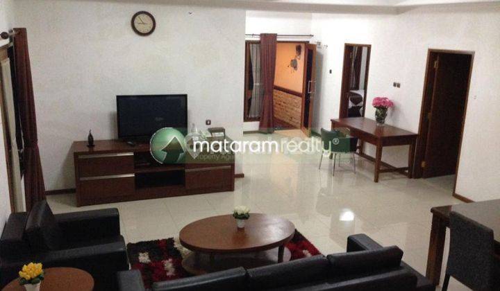 Rumah 2 Lantai Bagus Furnished di Cipedes Sayap Pasteur, Bandung 2