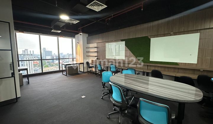 Fully Furnished Ready to Occupy Office in the Center of Surabaya City