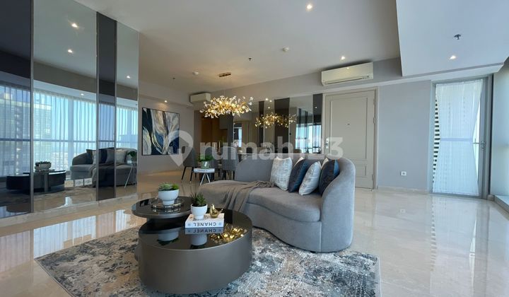 Sewa Kondominium dengan Private Lift di Pusat Kota Surabaya, di Atas Mall Tunjungan Plaza