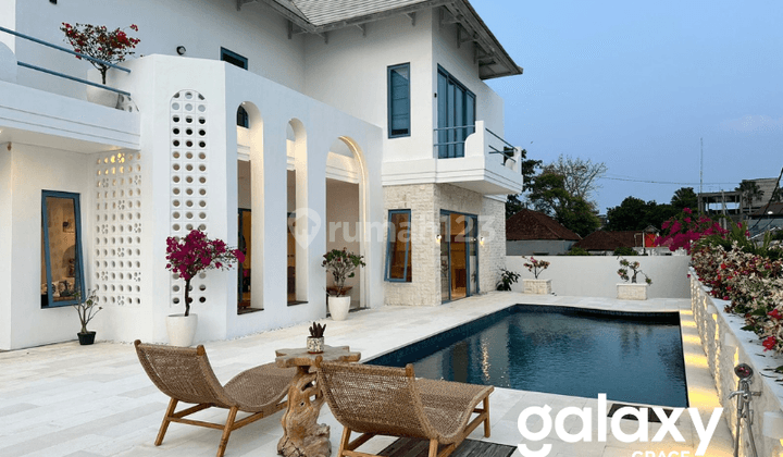 DIJUAL VILLA CANTIK BEACH FRONT 2 LANTAI TANJUNG BENOA, BALI 1