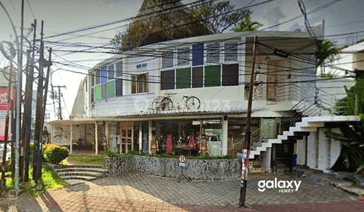 Disewakan Gedung 3 Lantai Petitenget Kerobokan Badung, Bali 1