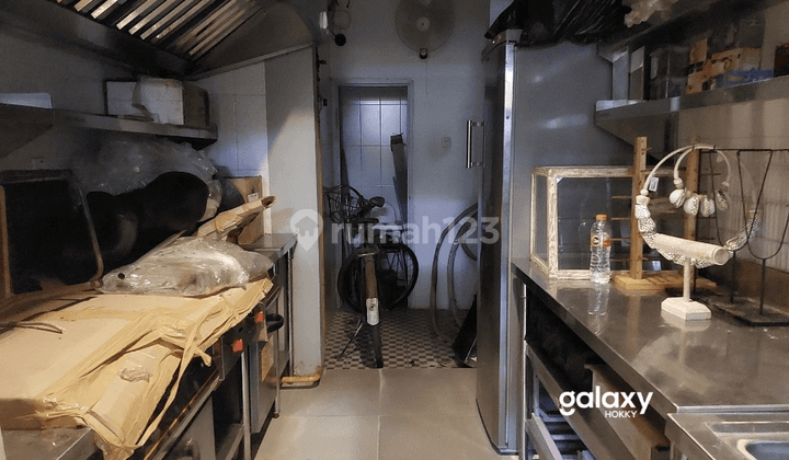 Disewakan Gedung 3 Lantai Petitenget Kerobokan Badung, Bali 12