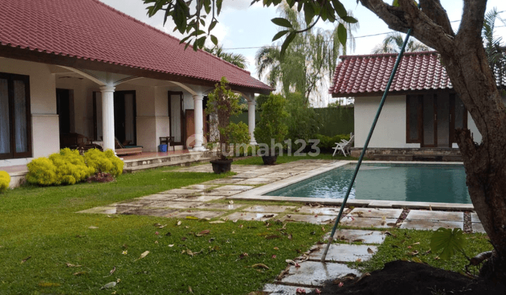 Dijual Villa Klasik Modern Raya Rangkan Ketewel, Bali 1