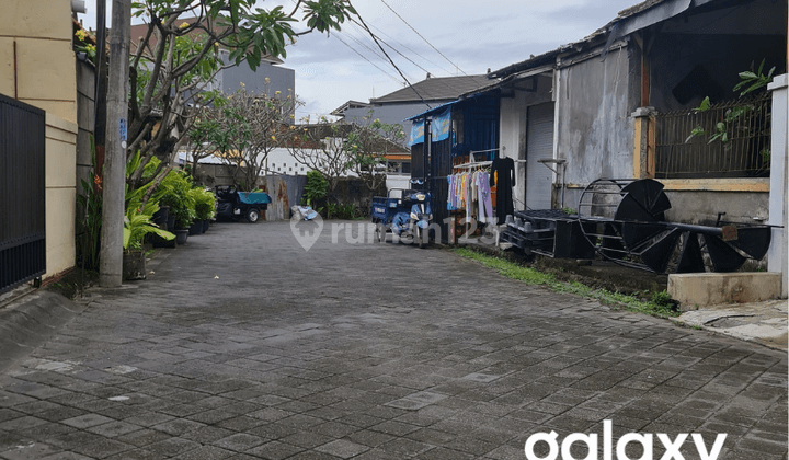 Dijual Tanah Bonus Bangunan Rumah Lama 2 Lantai Mertanadi Kuta, Bali 2