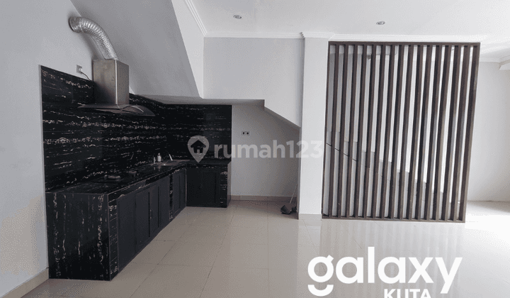 Dijual Rumah Cantik 2 Lantai Kerobokan, Bali 2