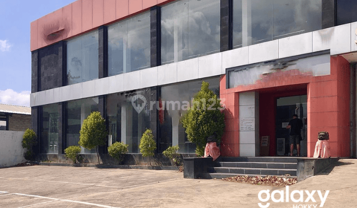 DISEWAKAN GEDUNG SHOWROOM DI GATOT SUBROTO BARAT DENPASAR - BALI  1