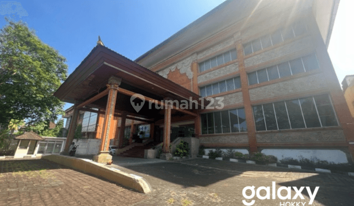 DISEWAKAN GEDUNG 3 LANTAI DI DIPONEGORO DENPASAR - BALI 1