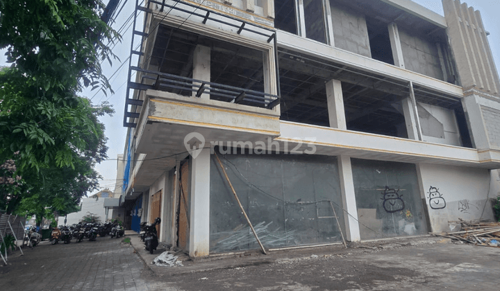 For Rent Shophouse Attached to Hook Berawa Beach Canggu, Bali 1