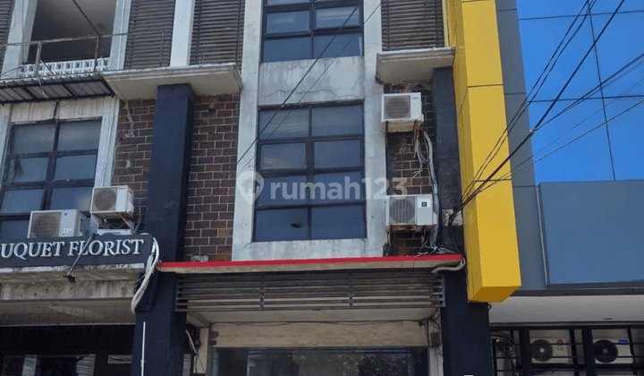 For Rent Strategic 3-Storey Shophouse Merta Nadi Kuta Badung, Bali 1